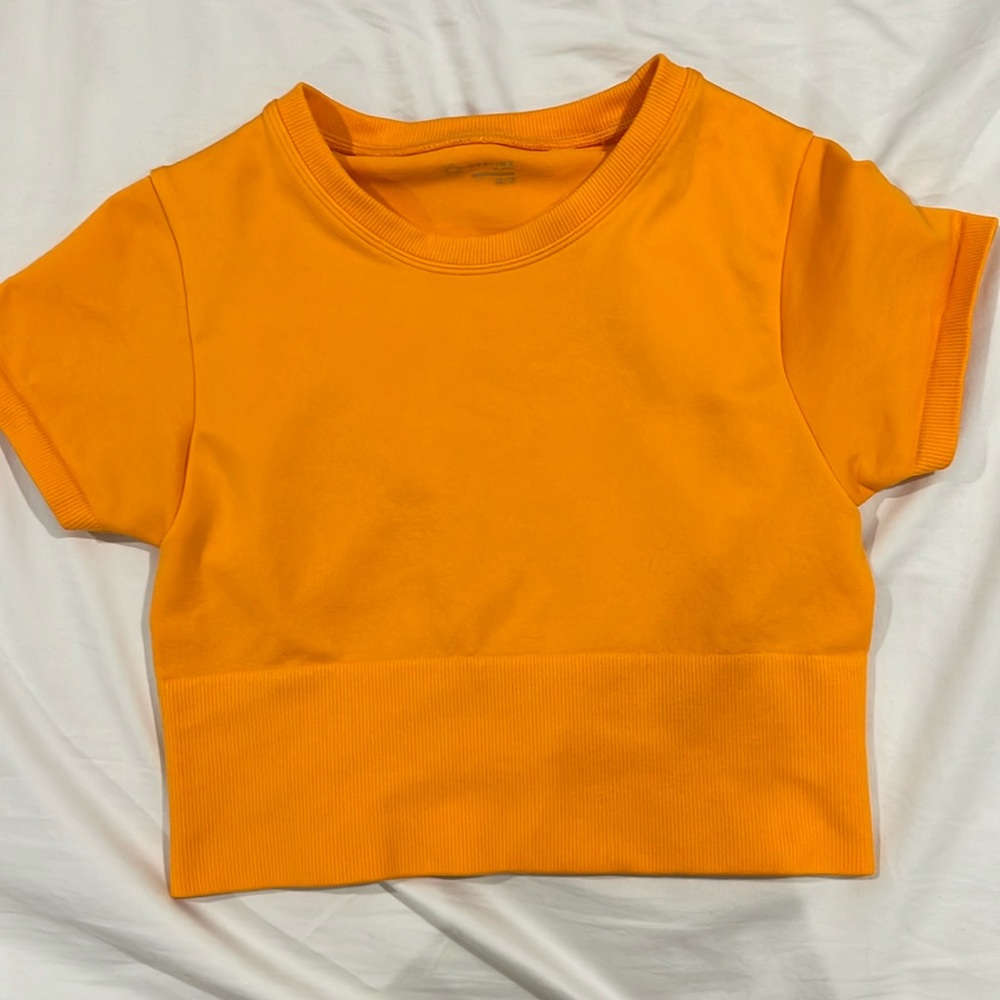 Aerie top